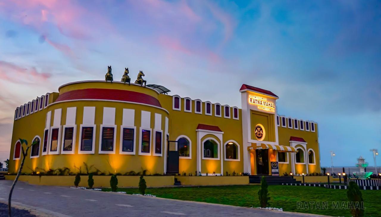 Ratna Mahal Dhāmnod Extérieur photo