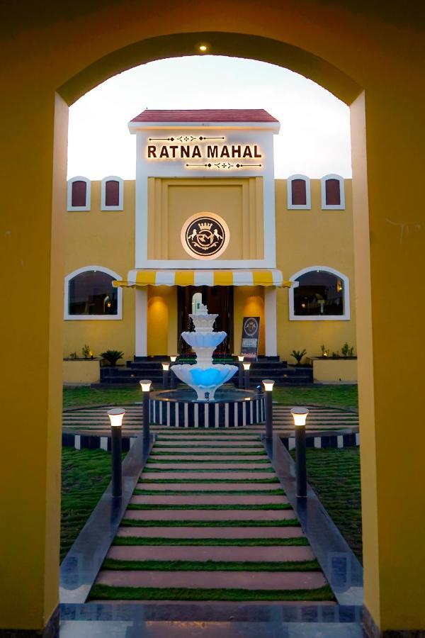 Ratna Mahal Dhāmnod Extérieur photo